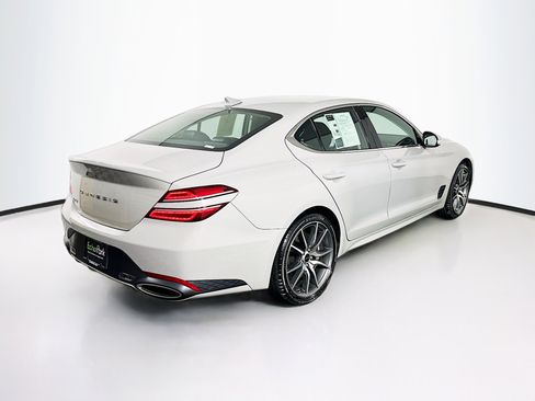 Used 2025 Genesis G70 2.5T image 9