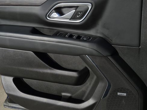 Used 2023 Chevrolet Tahoe Z71 w/ Luxury Package image 25