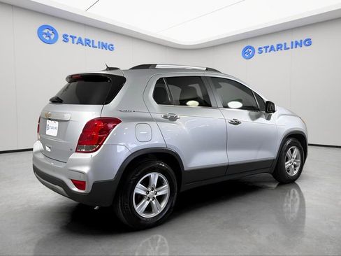 Used 2020 Chevrolet Trax LT w/ Driver Confidence Package FWD image 10