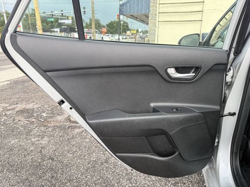 Used 2018 Kia Rio S FWD image 20