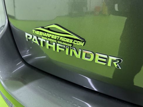 Used 2019 Nissan Pathfinder SL AWD/4WD image 12