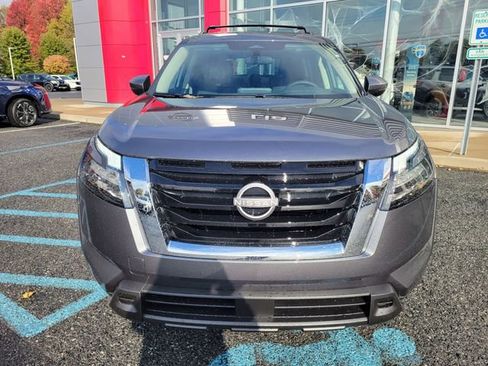 New 2025 Nissan Pathfinder SV image 12