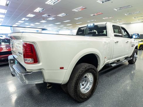 Used 2018 RAM 3500 Laramie w/ Cold Weather Group AWD/4WD image 5