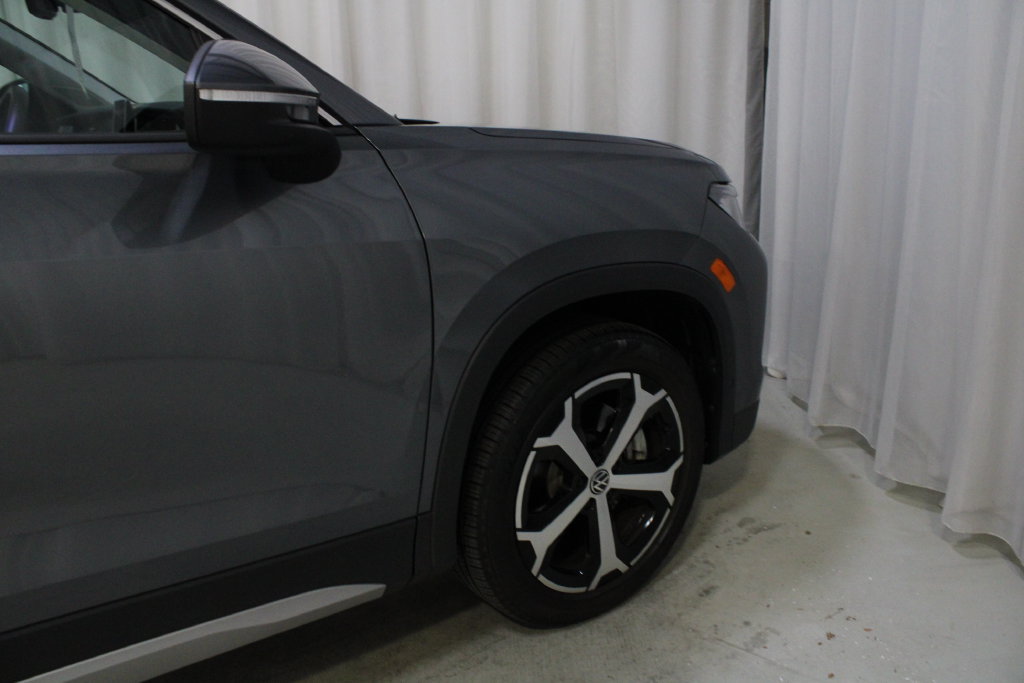 Used 2026 Volkswagen Tiguan SE AWD/4WD image 26