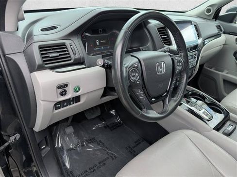 Used 2016 Honda Pilot Touring image 9