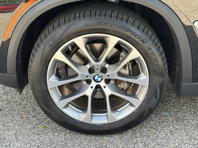 Certified 2024 BMW X5 xDrive40i w/ Premium Package AWD/4WD image 13
