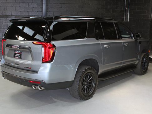 Used 2023 GMC Yukon XL AT4 w/ Technology Package AWD/4WD image 15