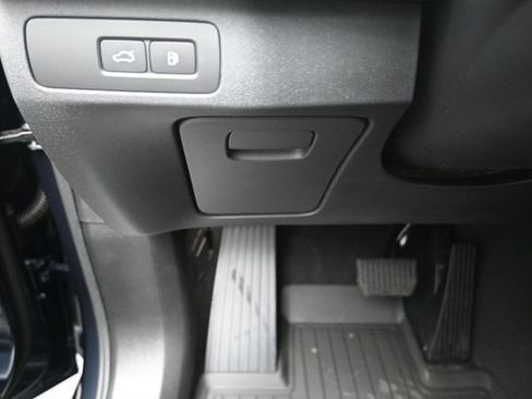 New 2026 Volvo XC90 T8 Ultra w/ Protection Package Premier image 16