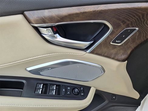 Used 2023 Acura RDX AWD w/ Advance Package image 18