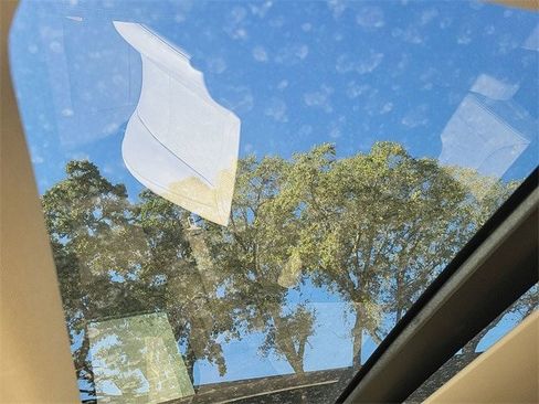 Used 2023 Ford Explorer Platinum w/ Technology Package image 16