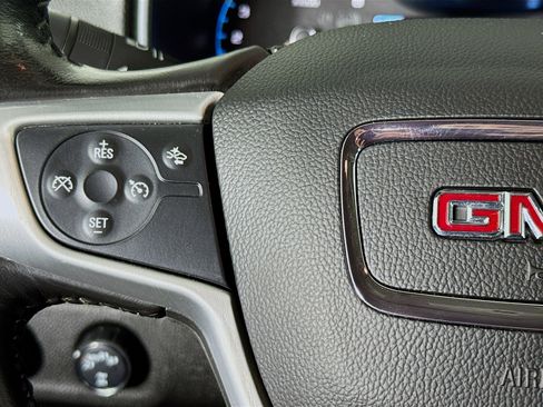 Used 2018 GMC Canyon SLT image 13