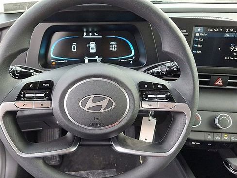 New 2026 Hyundai Elantra SE image 10