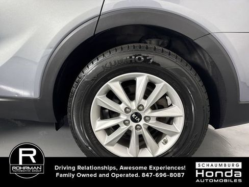 Used 2020 Kia Sorento FWD V6 image 5