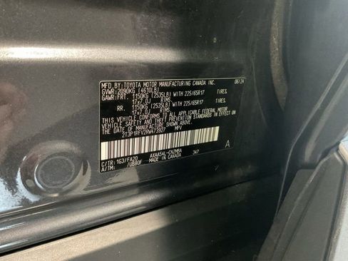 Used 2024 Toyota RAV4 XLE AWD/4WD image 23