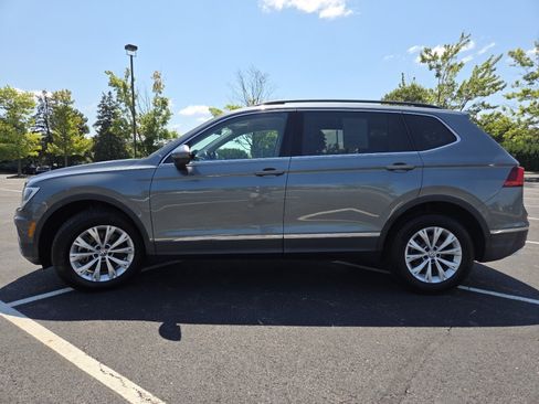 Used 2018 Volkswagen Tiguan SEL AWD/4WD image 22