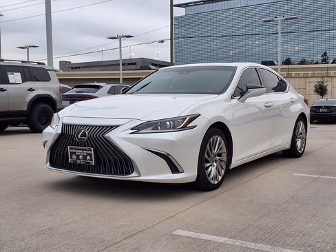 Used 2019 Lexus ES 350 w/ Premium Package image 5