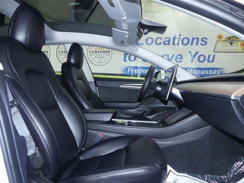 Used 2023 Tesla Model 3 Performance image 7