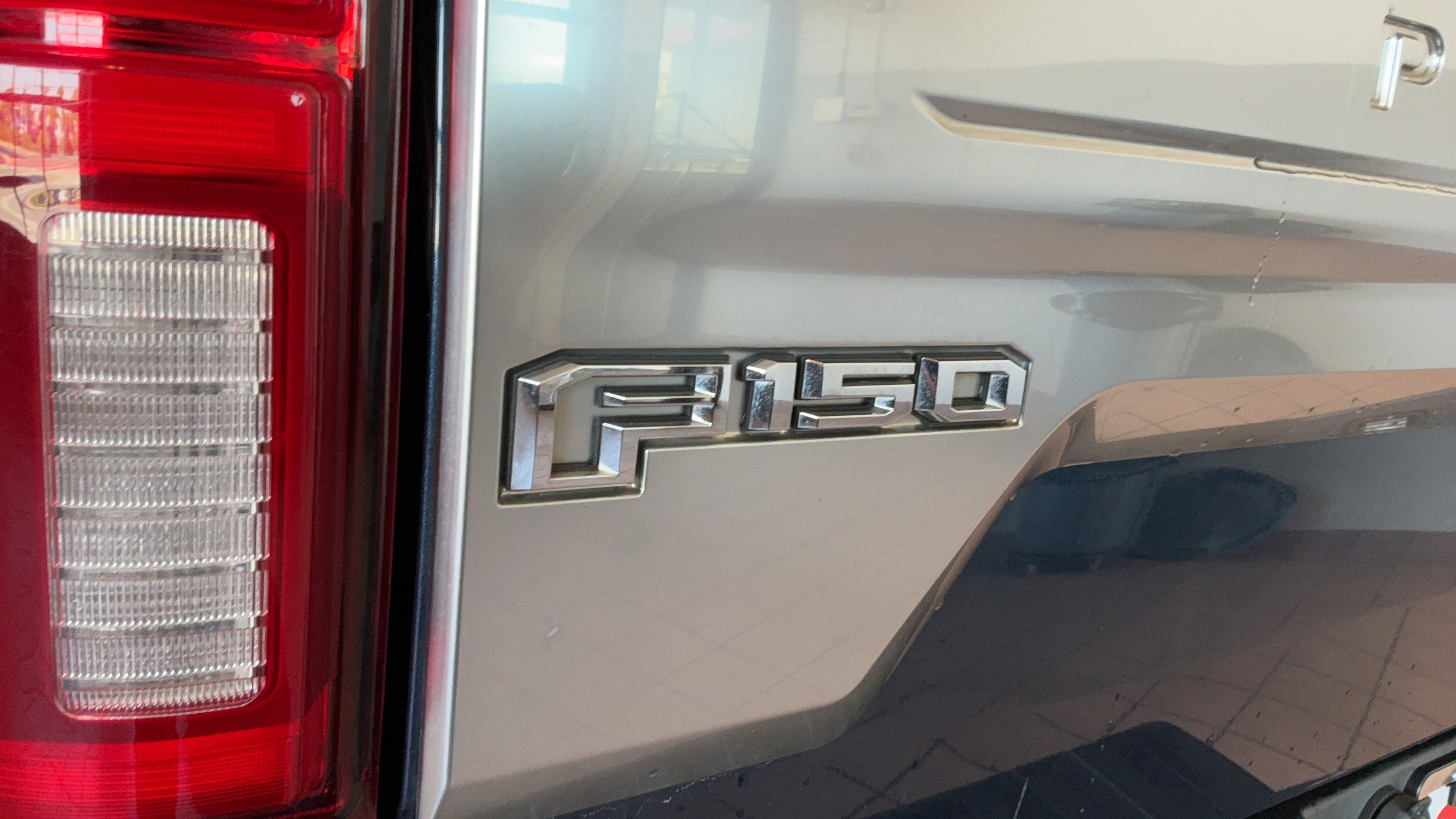 Used 2018 Ford F150 Platinum w/ Equipment Group 701A Luxury AWD/4WD image 51