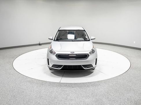 Used 2018 Kia Niro FE FWD image 26