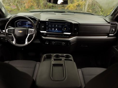 Used 2022 Chevrolet Silverado 1500 LT image 21