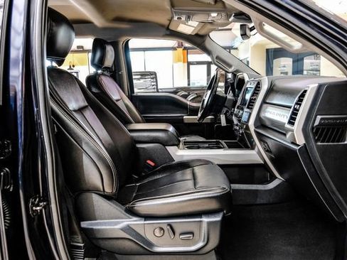 Used 2021 Ford F250 Lariat w/ Chrome Package image 25