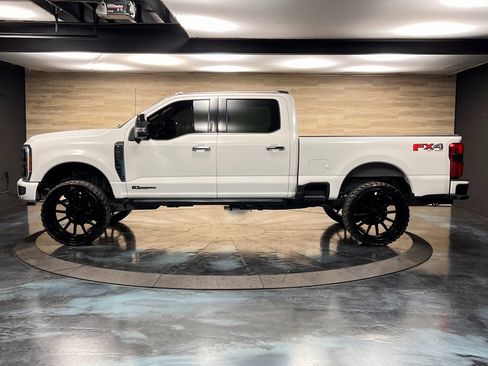 Used 2023 Ford F350 Platinum image 15