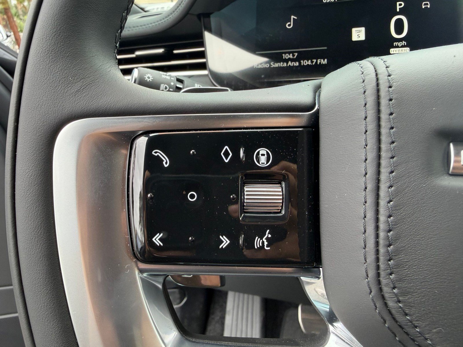 New 2026 Land Rover Range Rover SE AWD/4WD image 10