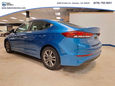 Used 2017 Hyundai Elantra SE image 13