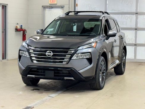 New 2026 Nissan Rogue Platinum w/ Platinum Premium Package image 3