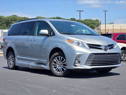 Used 2020 Toyota Sienna XLE w/ XLE Navigation Package