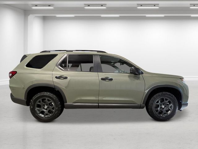 New 2026 Honda Pilot TrailSport image 2