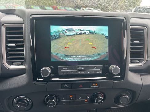 Used 2023 Nissan Frontier SV w/ Technology Package AWD/4WD image 12