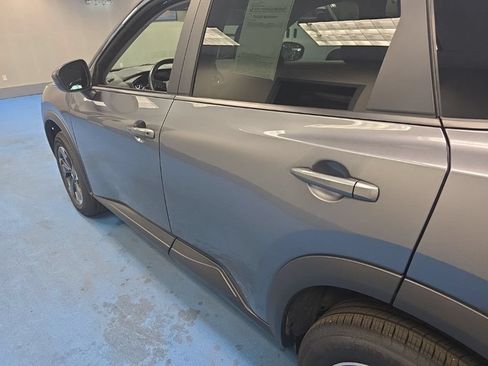 Used 2025 Nissan Rogue SV AWD/4WD image 13