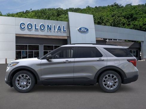 New 2026 Ford Explorer Active w/ Active Comfort Package image 3