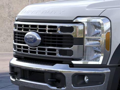 New 2026 Ford F550 4x4 Crew Cab Super Duty w/ XLT Value Package image 17