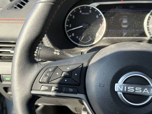 Used 2024 Nissan Sentra SR w/ SR Premium Package image 25