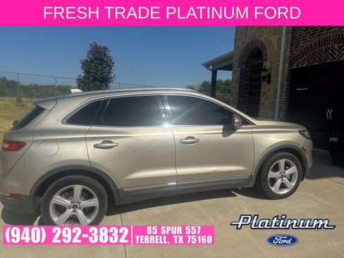 Used 2015 Lincoln MKC FWD image 4