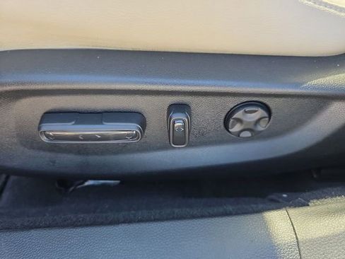 Used 2018 Honda Accord Touring image 19