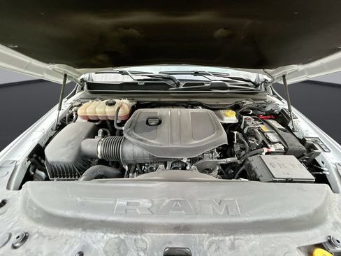Used 2025 RAM 1500 Big Horn AWD/4WD image 32