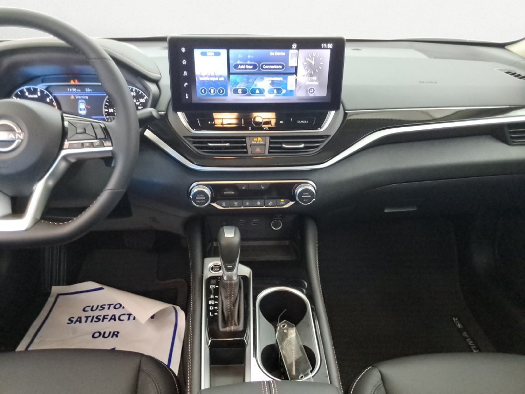 Used 2025 Nissan Altima 2.5 SR w/ SR Premium Package FWD image 13