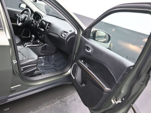 Used 2019 Jeep Compass Limited image 11