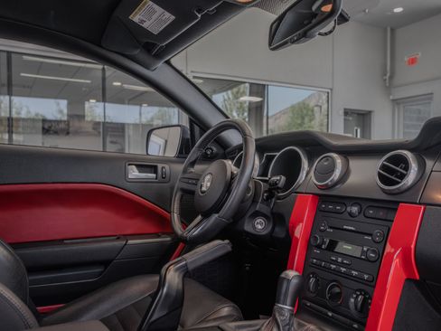 Used 2007 Ford Mustang Shelby GT500 RWD image 18