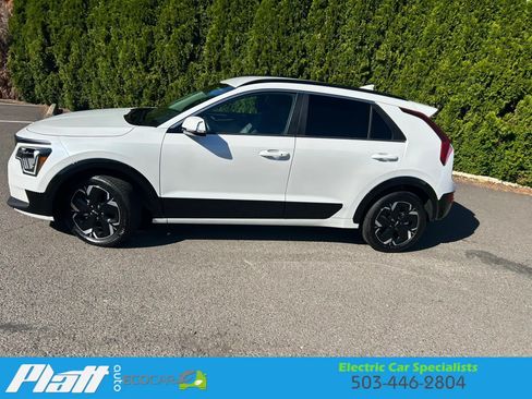 Used 2024 Kia Niro Wind FWD image 5