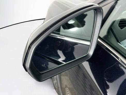 Used 2025 Volkswagen Taos SE image 16