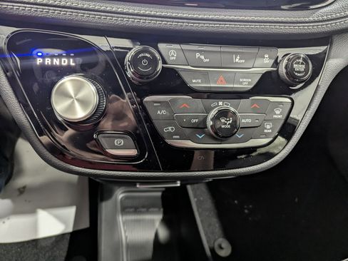 New 2026 Chrysler Pacifica Select image 20