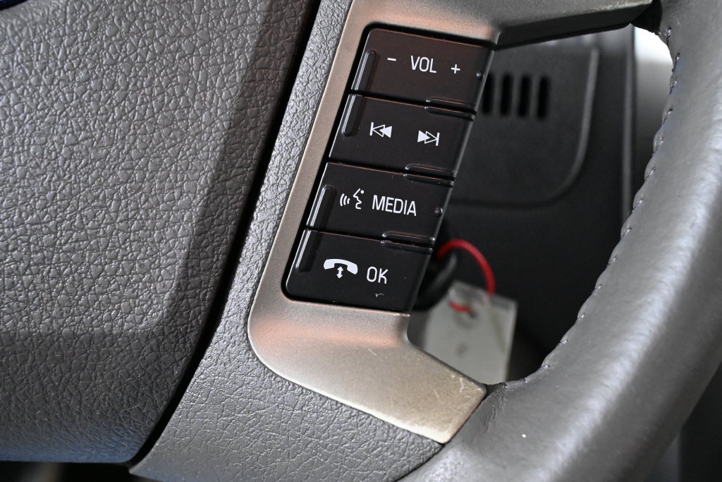 Used 2010 Ford Fusion Hybrid FWD image 14