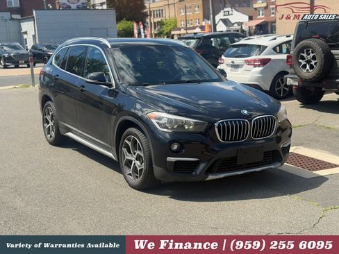 Used 2018 BMW X1 xDrive28i w/ Convenience Package AWD/4WD image 3