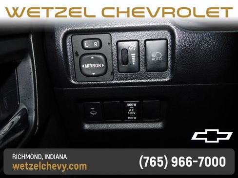 Used 2020 Toyota 4Runner SR5 AWD/4WD image 22