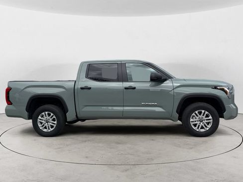 Used 2025 Toyota Tundra SR5 AWD/4WD image 4
