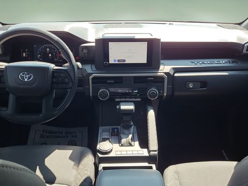 Used 2025 Toyota Tacoma SR AWD/4WD image 15